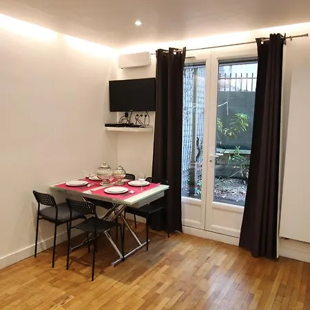 Passy Apartment *